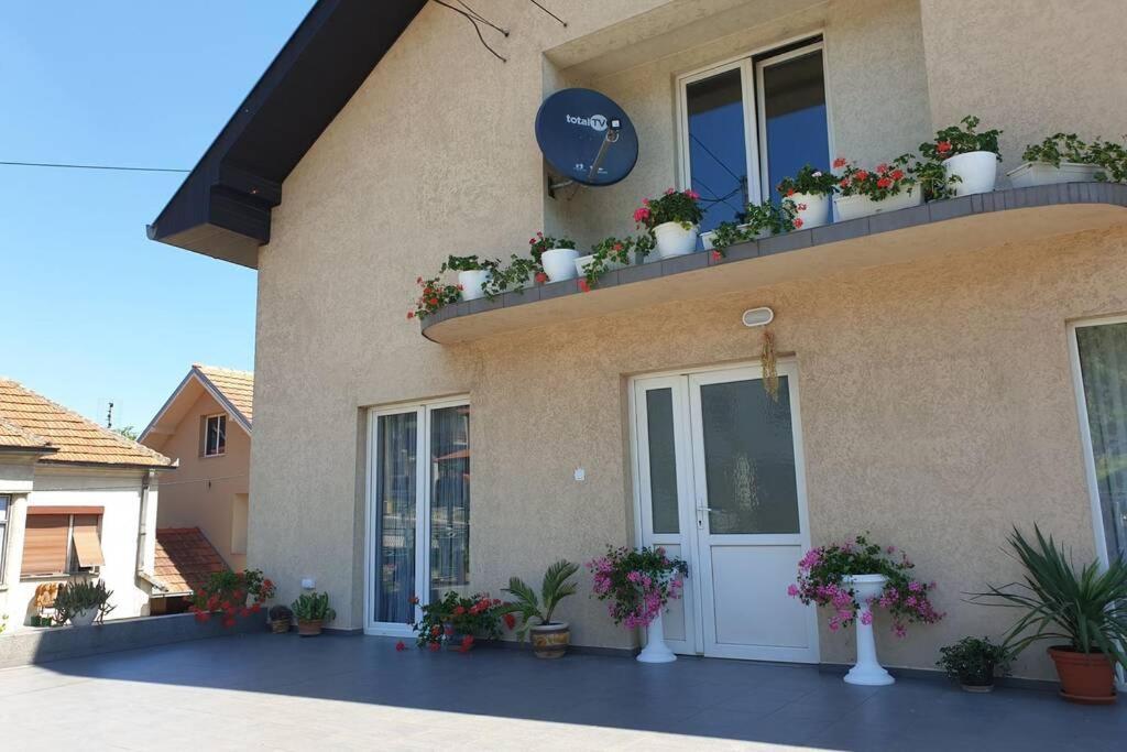 Ferienwohnung Stan Na Dan Oplenac Topola Exterior foto